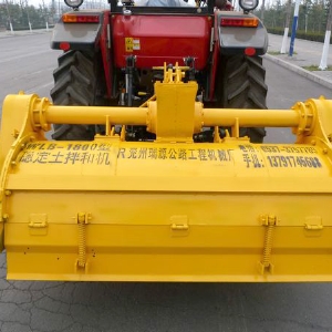 雙傳動(dòng)兩排鏈條拌和機(jī)（偏小型）