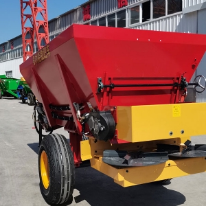 液壓款3方多功能撒肥車(chē)