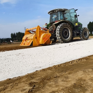 撒布車施工現(xiàn)場